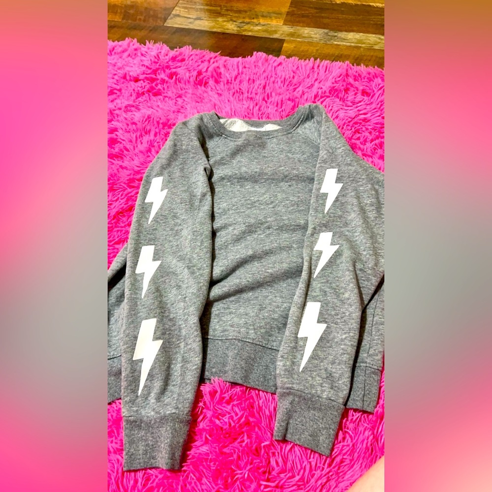 Time and tru crew neck!